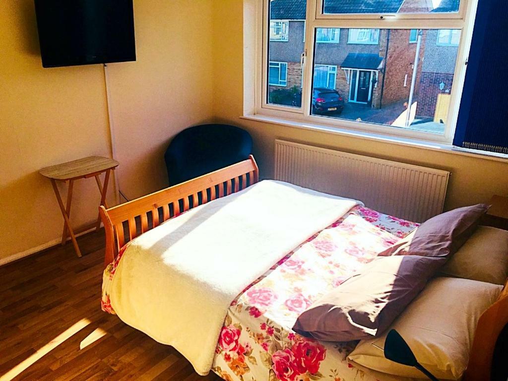 Heather'S Lodge Cheshunt Buitenkant foto